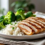 découvrez une recette saine et gourmande de riz à la dinde, idéale pour les sportifs et les passionnés de musculation, riche en protéines pour soutenir votre entraînement.